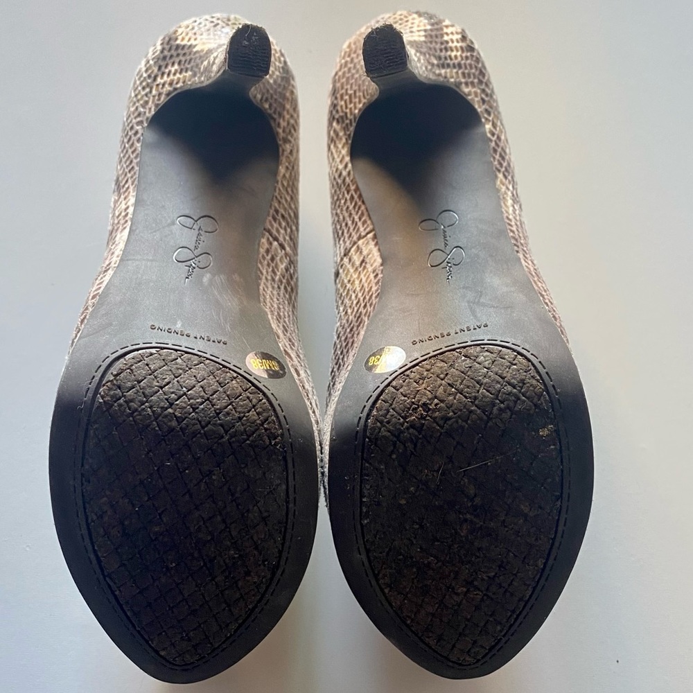 Jessica Simpson Pumps - Picture 8 of 16